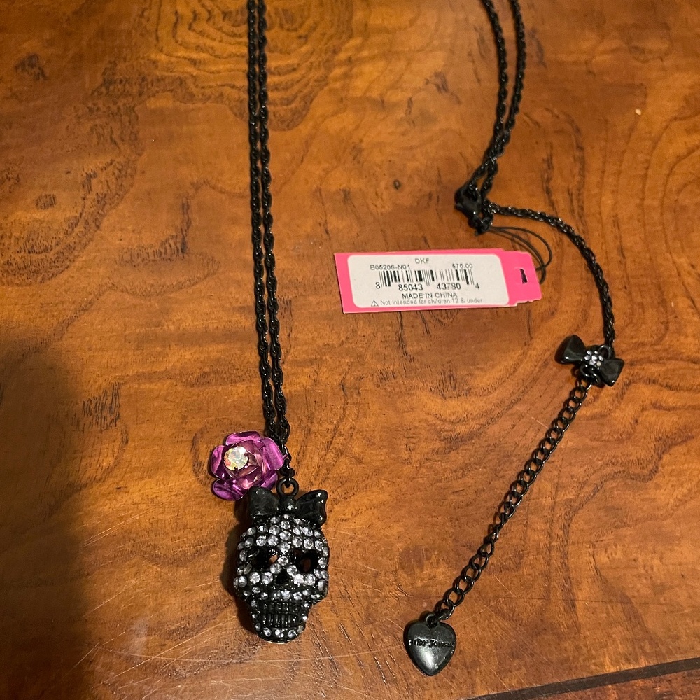 Vintage Betsey Johnson Studded Skull Rose Long Necklace Romantic Dark Goth New